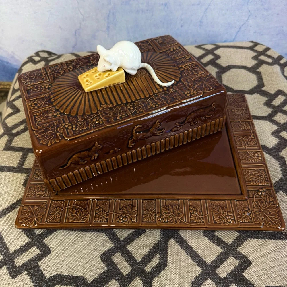 Abigails Portugal Brown Ceramic Cheese Dish Majolica Mouse Cats Lid Tray Artisan